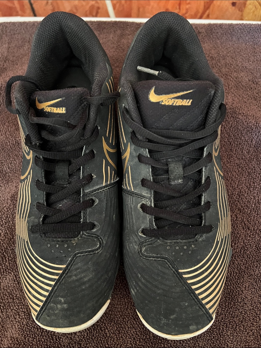 Nike Black & Gold Athletic Baseball/Softball Cleats